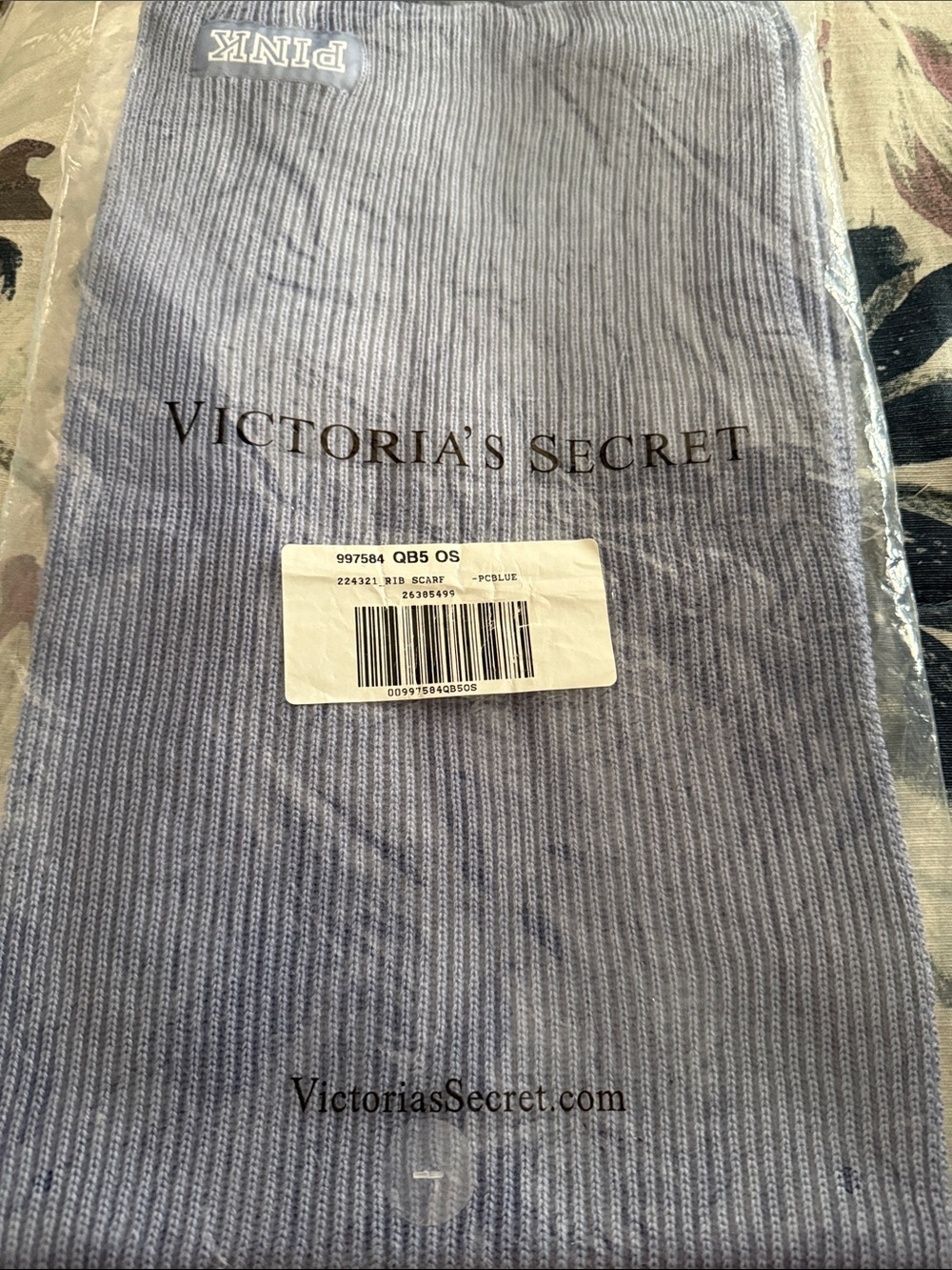 Victoria's Secret Light Lavender Ribbed Scarf